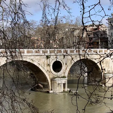 Domus31 - Luxury House In Trastevere * Rom