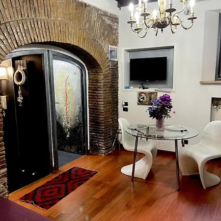 Domus31 - Luxury House In Trastevere * Rom