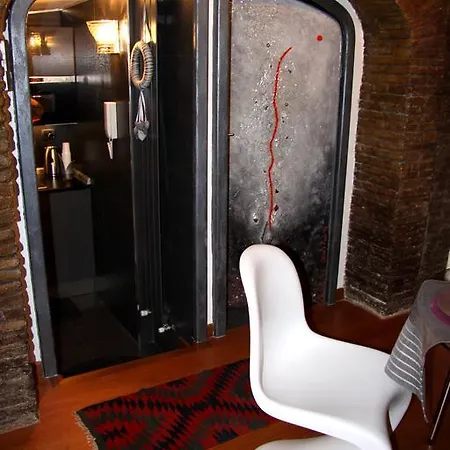 Domus31 - Luxury House In Trastevere * Rome